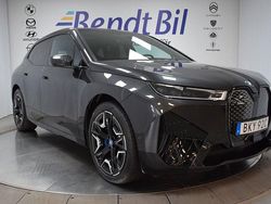 Grå Begagnad 2024 BMW iX Exclusive SUV | 769 500 kr (Marknadspris)