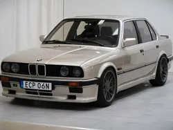 Ljusbrun Begagnad 1985 BMW 320 Sedan | 119 900 kr
