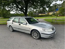 Grå Begagnad 2005 Saab 9-5 Linear Kombi | 13 000 kr (Marknadspris)