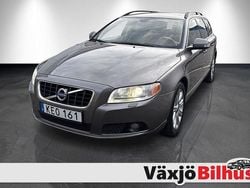 Grå Begagnad 2009 Volvo V70 Momentum Kombi | 67 900 kr (Marknadspris)