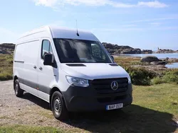 Vit Begagnad 2021 Mercedes E-Sprinter Van | 250 000 kr