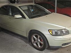Begagnad 2004 Volvo S40 Sedan | 25 000 kr (Bra pris)