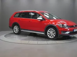 Röd Begagnad 2019 VW Golf Alltrack Kombi | 229 000 kr (Marknadspris)