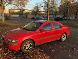 Röd Begagnad 2004 Volvo S60 Sedan | 19 500 kr (Superpris)
