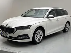 Vit Begagnad 2022 Skoda Octavia | 180 000 kr