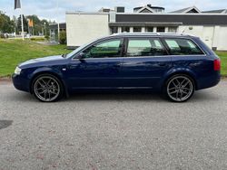 Mörkblå (blå) Begagnad 2000 Audi A6 Kombi | 39 900 kr