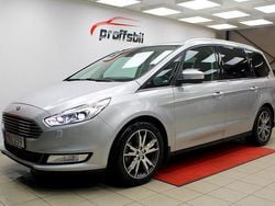 Grå Begagnad 2015 Ford Galaxy Titanium Minibuss | 164 900 kr (Marknadspris)