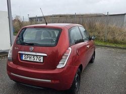 Röd Begagnad 2009 Lancia Ypsilon Halvkombi | 27 000 kr
