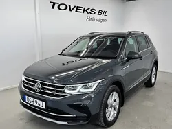 Grå (dolphin grey metallic) Begagnad 2020 VW Tiguan Elegance SUV | 295 800 kr (Marknadspris)
