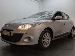 Silver Begagnad 2011 Renault Mégane III Halvkombi | 34 900 kr (Bra pris)