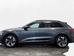 Grå Begagnad 2021 Audi e-tron S-Line SUV | 358 900 kr (Bra pris)
