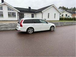 Vit Begagnad 2012 Volvo V50 Kinetic Kombi | 49 500 kr (Bra pris)
