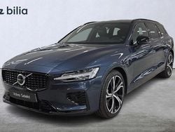 Mörkblå Begagnad 2024 Volvo V60 Plus Kombi | 489 000 kr (Marknadspris)