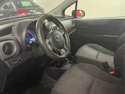 Vit Begagnad 2014 Toyota Yaris Hybrid Life Halvkombi | 73 000 kr (Marknadspris)