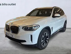Vit Begagnad 2021 BMW iX3 SUV | 389 000 kr (Bra pris)