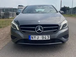 Grå Begagnad 2014 Mercedes A180 Style Halvkombi | 119 900 kr (Marknadspris)