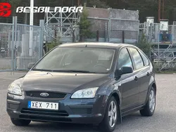 Grå Begagnad 2006 Ford Focus Halvkombi | 35 500 kr (Lite dyr)