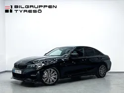 Svart Begagnad 2021 BMW 330e M Sport Sedan | 339 900 kr (Bra pris)