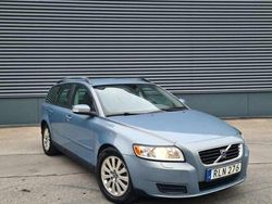 Ljusblå Begagnad 2008 Volvo V50 Kinetic Kombi | 36 000 kr (Marknadspris)