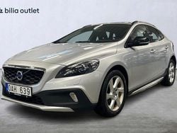 Silver Begagnad 2014 Volvo V40 CC Momentum Kombi | 144 900 kr (Marknadspris)