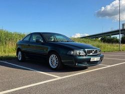 Grön Begagnad 2002 Volvo C70 Sportkupé | 28 900 kr (Marknadspris)