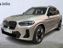 Silver Begagnad 2023 BMW iX3 SUV | 478 900 kr