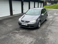 Grå Begagnad 2007 VW Golf V Trendline Halvkombi | 32 000 kr (Marknadspris)