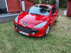 Röd Begagnad 2007 Peugeot 307 CC Cab | 36 000 kr (Marknadspris)