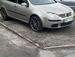 Brun Begagnad 2005 VW Golf IV Trendline Halvkombi | 20 000 kr (Bra pris)