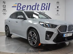 Grå Begagnad 2024 BMW iX2 M Sport SUV | 519 500 kr