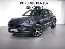 Grå (grey) Begagnad 2023 Porsche Macan SUV | 775 000 kr (Dyr)