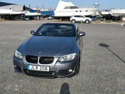 Grå Begagnad 2012 BMW 330 Cabriolet Comfort Edition Cab | 210 000 kr (Marknadspris)