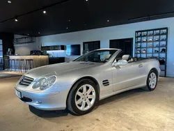 Ljusgrå Begagnad 2002 Mercedes SL500 Cab | 279 000 kr