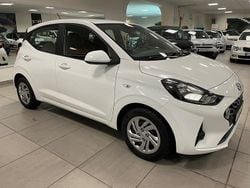 Vit Begagnad 2020 Hyundai i10 Essential Halvkombi | 119 000 kr (Marknadspris)