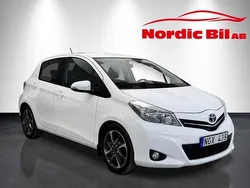 Vit Begagnad 2013 Toyota Yaris Active Halvkombi | 89 900 kr (Marknadspris)