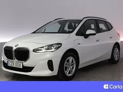 Vit Begagnad 2022 BMW 225 Active Tourer Shadowline Minibuss | 283 900 kr (Bra pris)