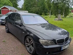 Svart Begagnad 2006 BMW 750 Sport Line Sedan | 70 000 kr