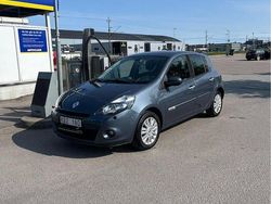 Blå Begagnad 2010 Renault Clio R.S. Halvkombi | 40 000 kr (Marknadspris)