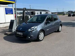 Blå Begagnad 2010 Renault Clio R.S. Halvkombi | 40 000 kr (Marknadspris)