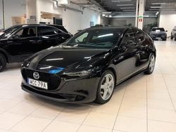 Svart Begagnad 2020 Mazda 3 Cosmo Halvkombi | 239 900 kr (Bra pris)