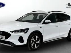 Vit (white) Begagnad 2024 Ford Focus Active Halvkombi | 219 900 kr (Lite dyr)