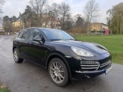 Svart Begagnad 2014 Porsche Cayenne SUV | 285 000 kr (Dyr)