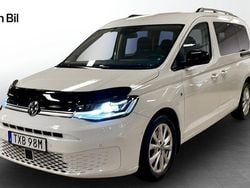 Vit Begagnad 2022 VW Caddy Maxi Life Minibuss | 389 000 kr