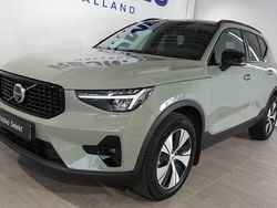Grön Begagnad 2025 Volvo XC40 Plus SUV | 419 500 kr (Lite dyr)