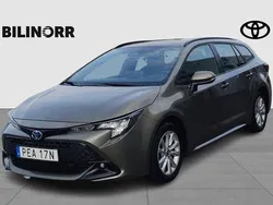 Grön Begagnad 2024 Toyota Corolla Active Kombi | 309 900 kr (Lite dyr)