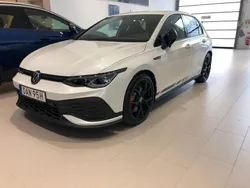 Vit (oryx white pearl) Begagnad 2021 VW Golf VIII GTI Clubsport Halvkombi | 449 990 kr
