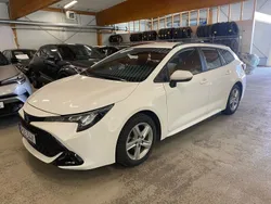 Vit Begagnad 2023 Toyota Corolla Active Kombi | 279 900 kr (Marknadspris)