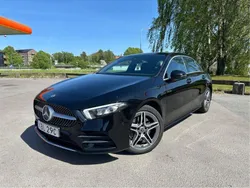 Svart Begagnad 2021 Mercedes A250 Premium Sedan | 305 000 kr (Marknadspris)
