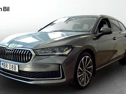 Grå Begagnad 2025 Skoda Superb LAURIN & KLEMENT Kombi | 484 900 kr (Dyr)