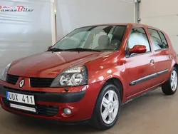 Röd Begagnad 2004 Renault Clio II Halvkombi | 29 900 kr (Marknadspris)